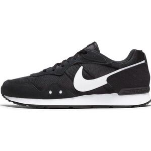 NIKE Sneakers Men’s 11 Black and White Venture Runner NWOT